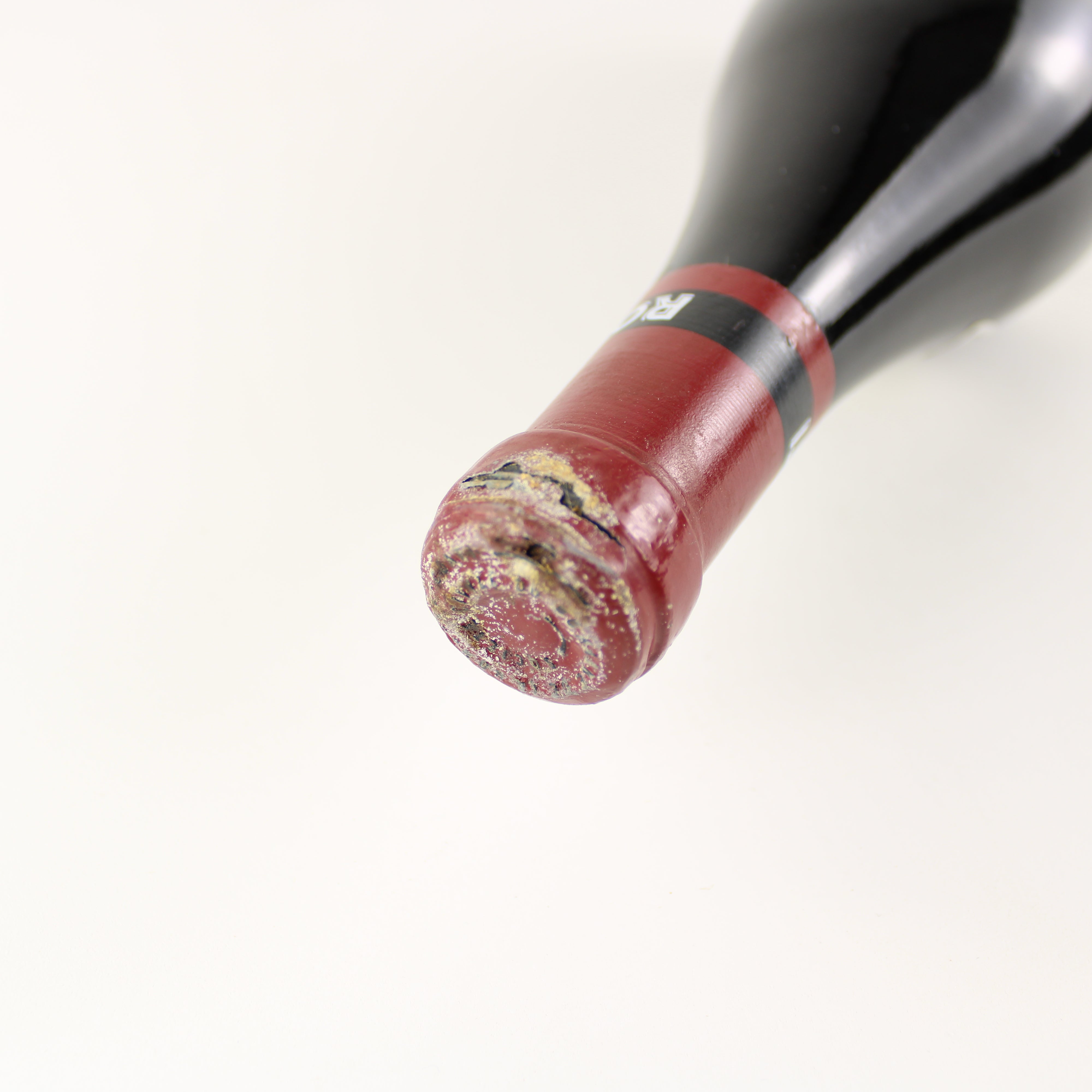 Domaine de la Romanee-Conti Romanee-Conti Grand Cru 1988 -3.5cm Damaged Cap